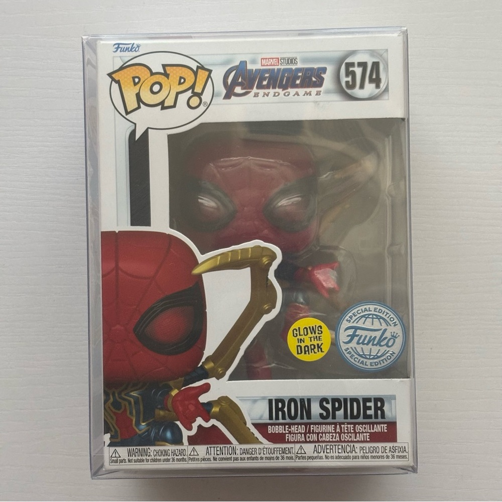 Iron Spider 574 Marvel Studios Avengers Endgame GITD Funko Pop With Protector